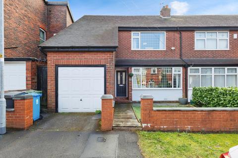 11 Cecil Street, Royton, Oldham, OL2 5NE