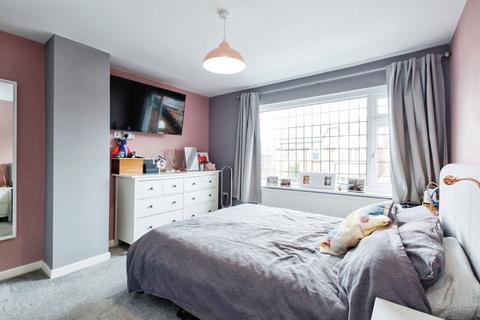 11 Cecil Street, Royton, Oldham, OL2 5NE
