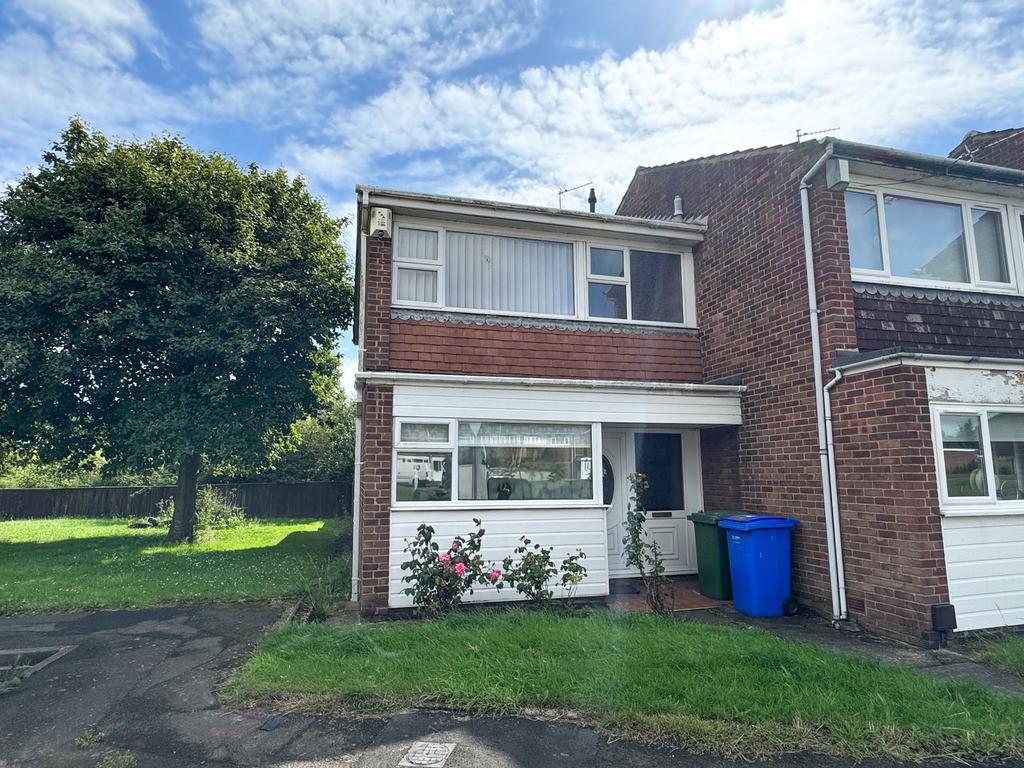 Willow Crescent, Blyth NE24 2 bed terraced house - £74,950