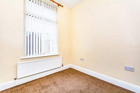33 Copley Street, Shaw, Oldham, OL2 7TR