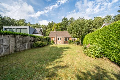 39 Streets Heath, West End, Woking, GU24 9QU