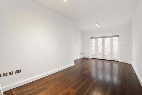 4a Reynolds Road, London, W4 5AR