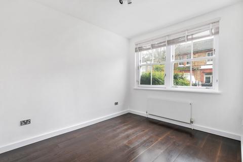 4a Reynolds Road, London, W4 5AR