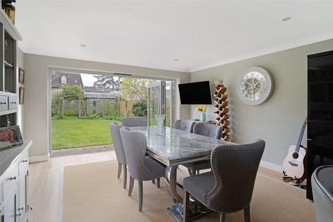 3 bedroom detached house for sale, Colletts Fields, Broadway, Worcestershire, WR12