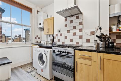 3 bedroom flat to rent, College Place, Camden Town, London, NW1