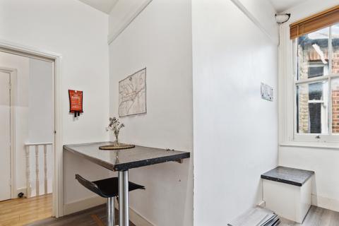 3 bedroom flat to rent, College Place, Camden Town, London, NW1