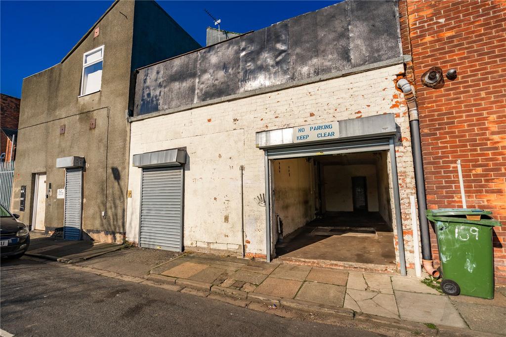 Garage/Workshop