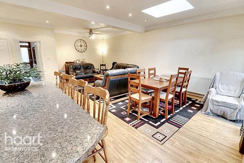483 Aldborough Road North, Ilford, IG2 7SY
