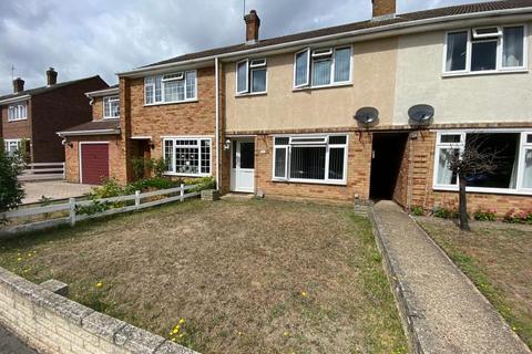 3 bedroom terraced house to rent, Bolding House Lane, Woking GU24