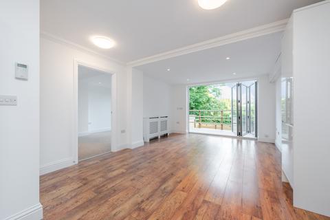 3 bedroom flat for sale, Overhill Road, London, SE22