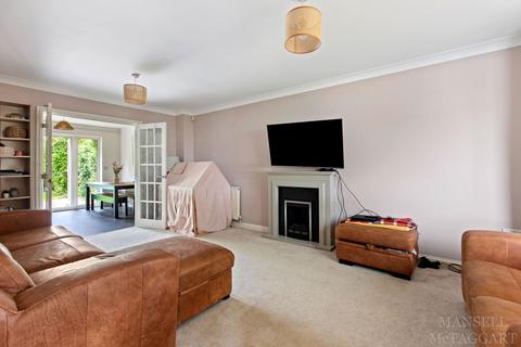 4 bedroom detached house for sale, The Hemsleys, Crawley RH11