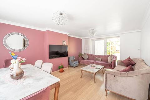 3 bedroom end of terrace house for sale, Moat Crescent, Finchley, London, N3