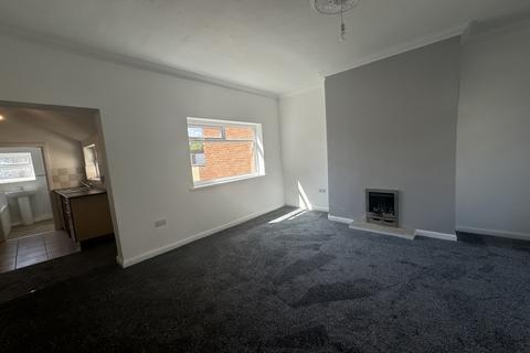 2 bedroom terraced house to rent, Station Road West, Trimdon Station