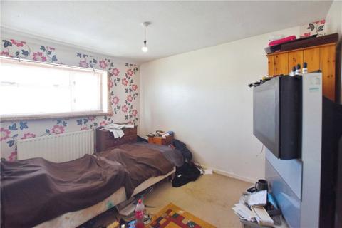 95 Peacocks, Harlow, CM19 5NZ