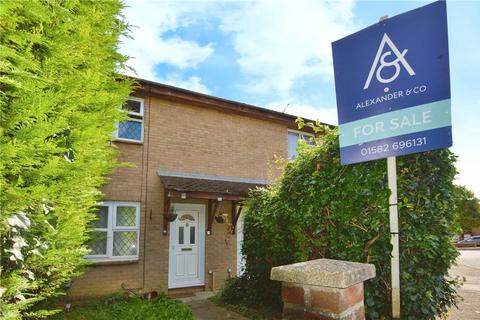 2 bedroom terraced house for sale, Gainsborough Drive, Dunstable LU5