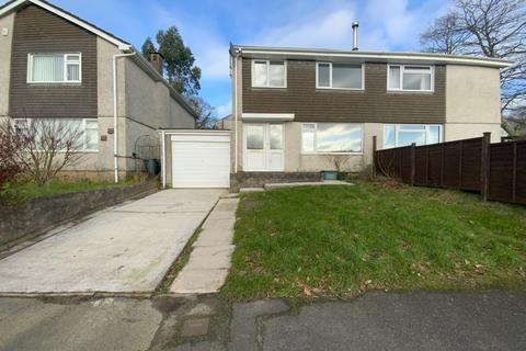 3 bedroom semi-detached house to rent, Oak Road, Tavistock PL19