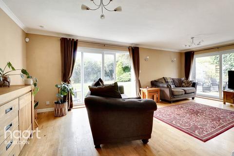 4 bedroom detached house for sale, Gaynesford, BASILDON