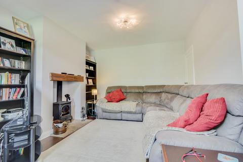 3 bedroom semi-detached house for sale, Southlands Avenue, Rawdon, Leeds, West Yorkshire, LS19