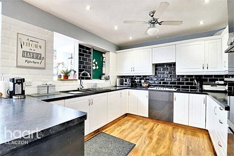 3 bedroom semi-detached house for sale, Oakleigh Road, Clacton-On-Sea