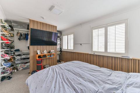 153 Addiscombe Court Road, Croydon, CR0 6TX