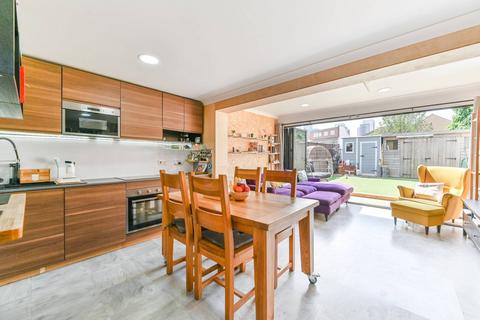 153 Addiscombe Court Road, Croydon, CR0 6TX