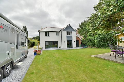 4 bedroom detached house for sale, Dudsbury Avenue, Ferndown, BH22