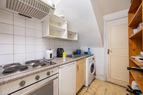 Studio to rent, Elsham Terrace, Holland Park, London, W14