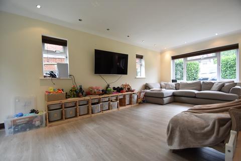 4 bedroom house to rent, Lower Road, Gerrards Cross, Buckinghamshire, SL9