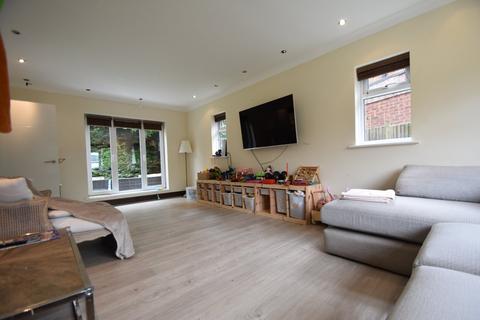 4 bedroom house to rent, Lower Road, Gerrards Cross, Buckinghamshire, SL9