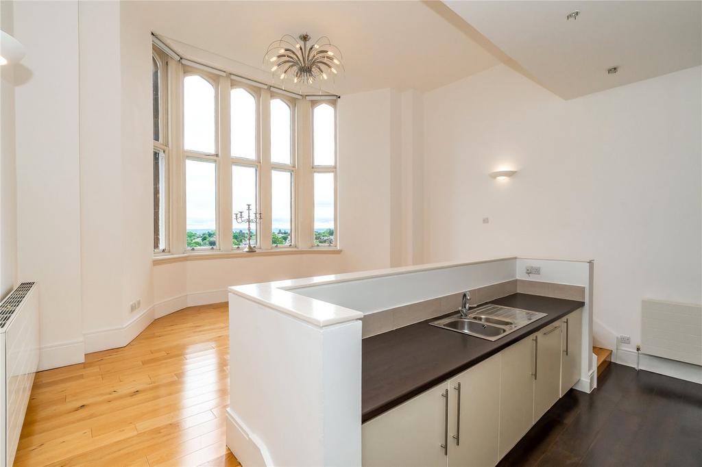 Living/Kitchen Area