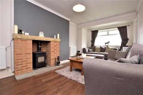 2 bedroom bungalow for sale, The Crescent, Netherton, Wakefield, West Yorkshire