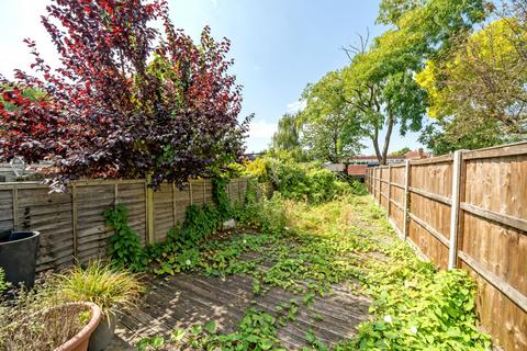 96 Canon Road, Bromley, BR1 2SP