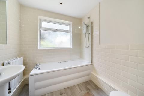 96 Canon Road, Bromley, BR1 2SP