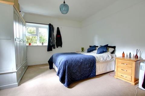 2 bedroom flat for sale, Bassett, Southampton