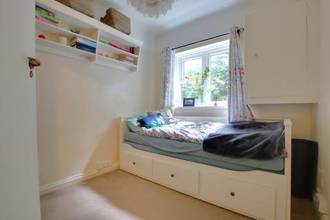 2 bedroom flat for sale, Bassett, Southampton