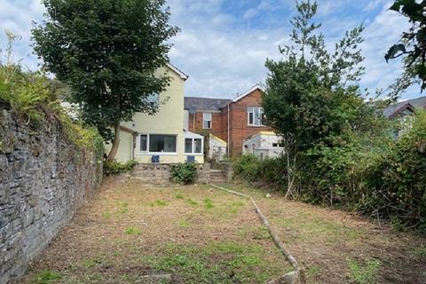 3 bedroom end of terrace house for sale, Gurnos Road, Ystalyfera.