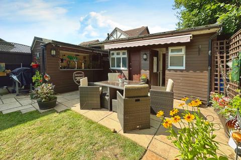 5 bedroom detached house for sale, Hemley Road, Orsett, RM16