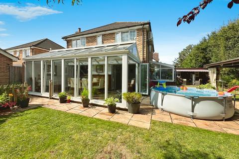 5 bedroom detached house for sale, Hemley Road, Orsett, RM16