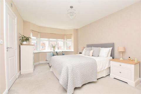 5 Kensington Fold, Tingley, Wakefield, WF3 1FH