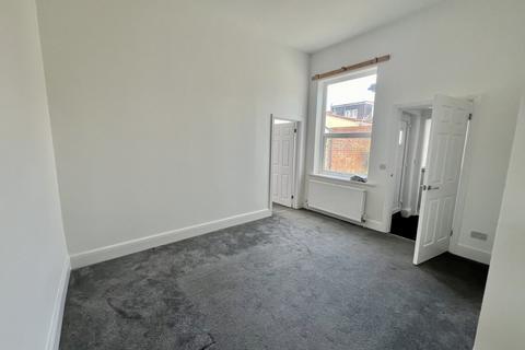 2 bedroom terraced house to rent, Ocean Road South, Grangetown