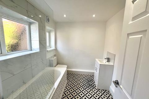 2 bedroom terraced house to rent, Ocean Road South, Grangetown