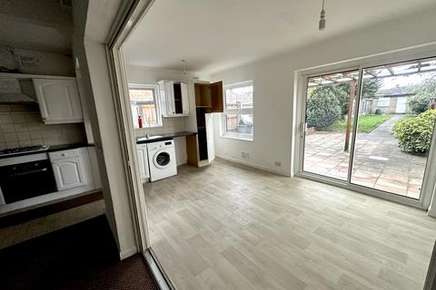 19 Dorset Waye, Hounslow, TW5 0NF