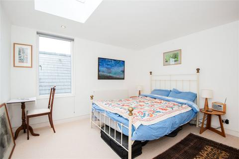 40 Burton Road, Kingston Upon Thames, KT2 5TF