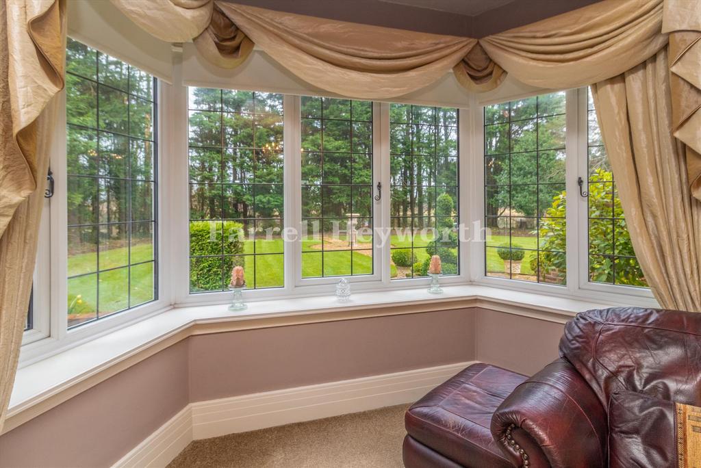Lounge Bay Window