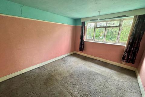 11 Handforth Grove, Manchester, M13 0UH