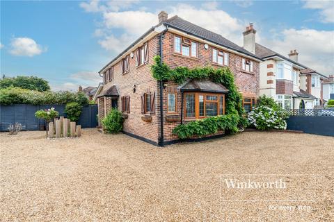 9 Hursley Close, Bournemouth, BH7 6SE