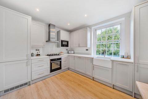 45 Parkside, London, SE3 7QG