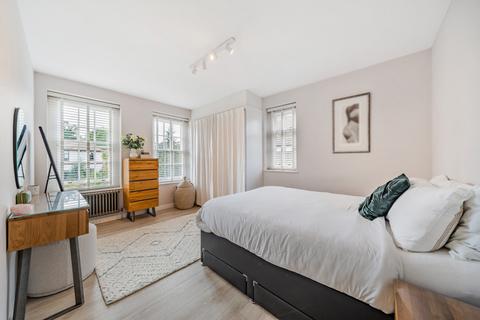 45 Parkside, London, SE3 7QG