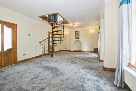 20 Southend, Tredegar, NP22 4JN