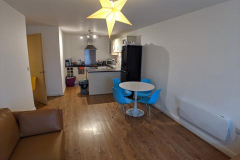 2 bedroom flat to rent, Denmark Road, Manchester M15